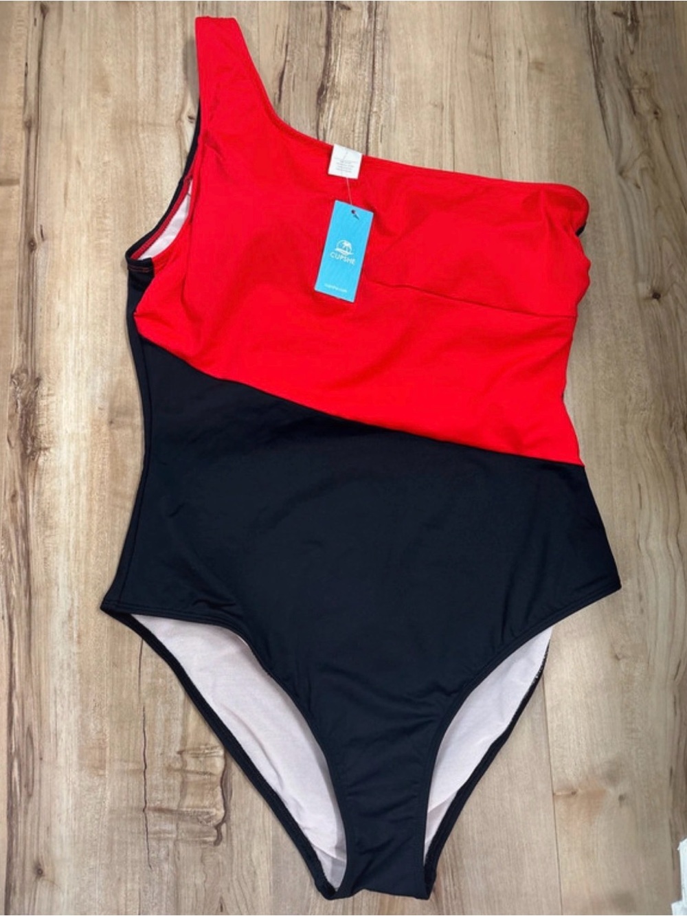 Cupshe XL One-Piece Swimwear in Red and Black - Asymmetrical Strap